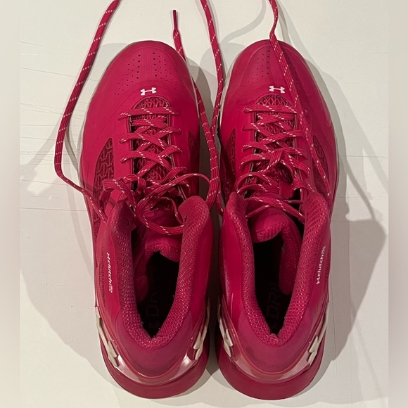 Under Armour Other - Under armour clutch fit basketball cut shoes